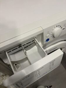 Részletes szívó- és centrifugafúvókával, hatékony tisztítás Győrben.