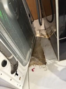 Tisztítási szolgáltatás Győrben, professzionális nagytakarítási megoldások, konkrétan mosógépek és háztartási gépek tisztítása.